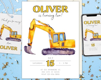 Puede incluir: Una invitación de cumpleaños con un vehículo de construcción amarillo y negro con el texto "Oliver cumple dos años!" y una fecha del 15 de julio. La invitación incluye un número de teléfono para RSVP.
