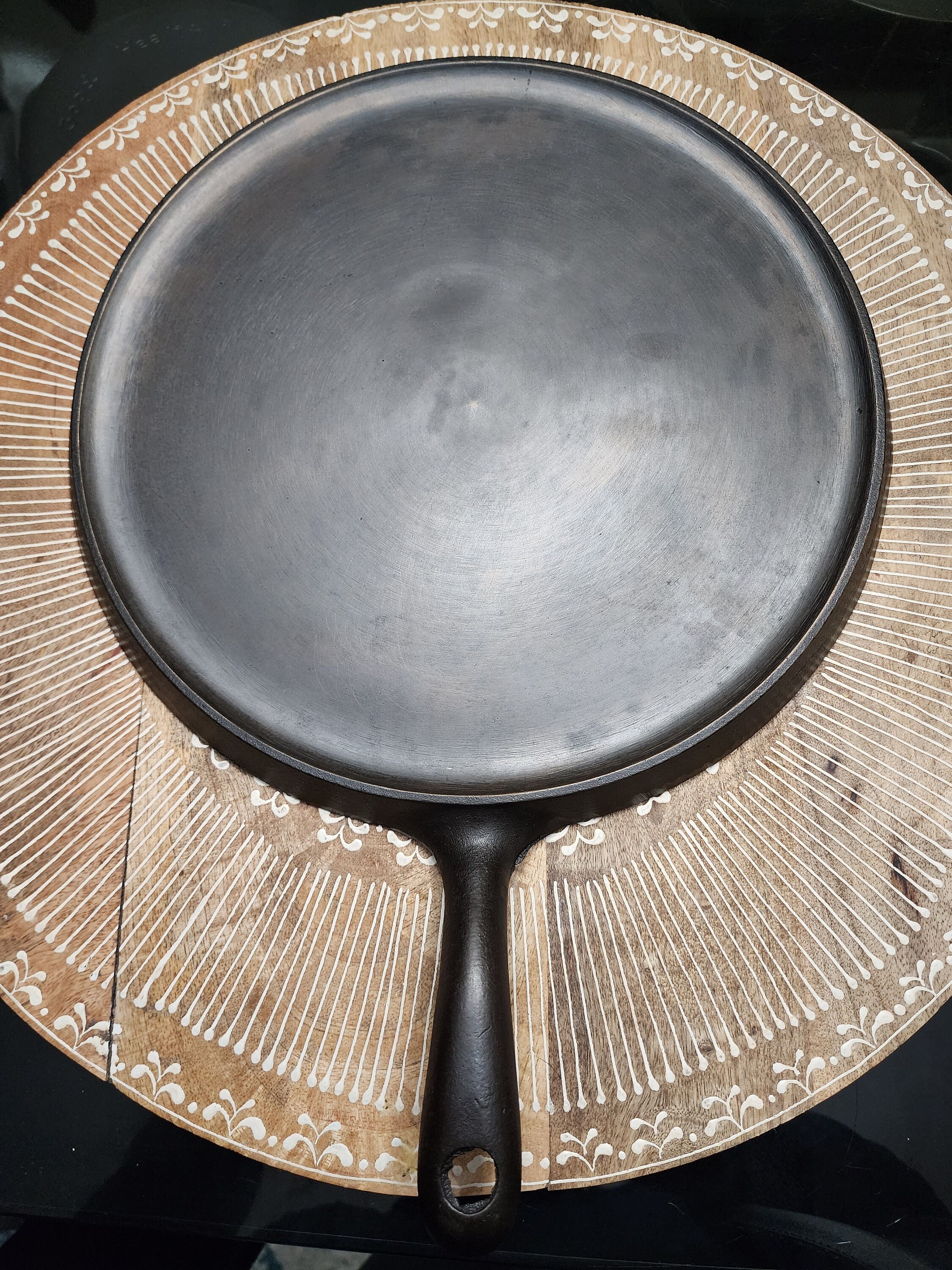 Sold at Auction: Vintage Griswold Erie No. 32 Cast Iron Aebleskiver Egg  Poacher Pan w/ Forms