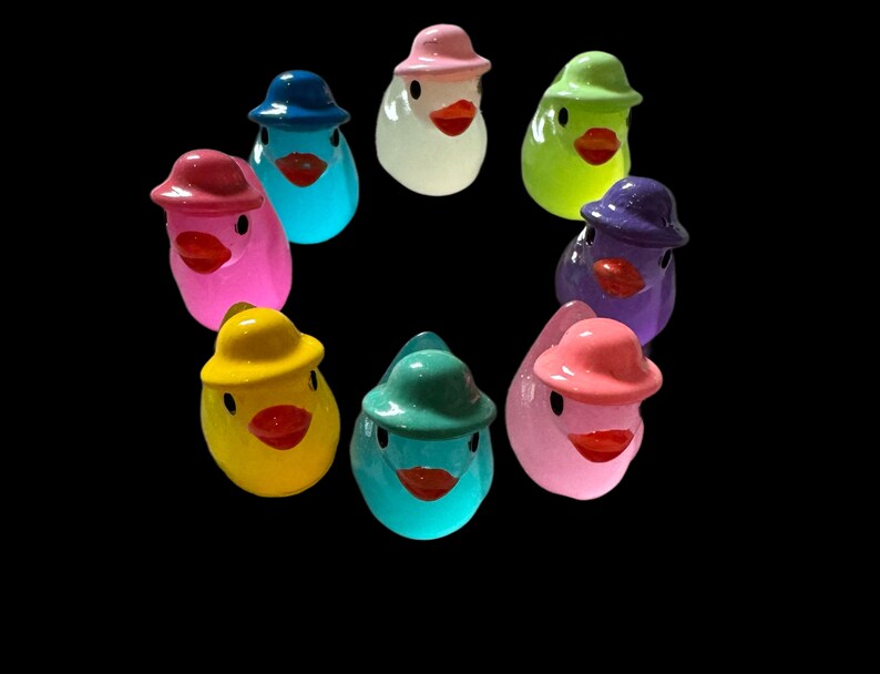 Mini GLOW 3D Resin Duck with Vacation Hat Rubber Duckie Style Cabochon DYI Hair Accessory Bracelet Cruising Ducks Jeep image 4