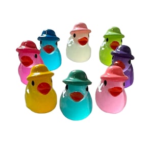Mini GLOW 3D Resin Duck with Vacation Hat Rubber Duckie Style Cabochon DYI Hair Accessory Bracelet Cruising Ducks Jeep image 3