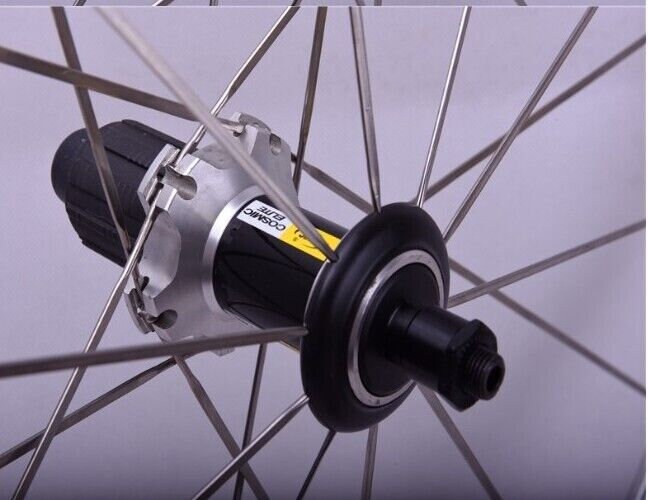 Jeu De Roues Mavic Cosmic Équipe – Noires, 700C, Cliquet Shimano, Aluminium