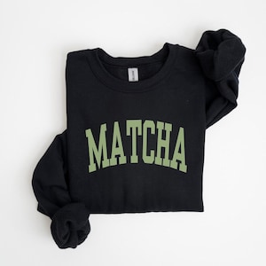 Matcha Sweatshirt: Gemütliches Varsity Letter Crewneck