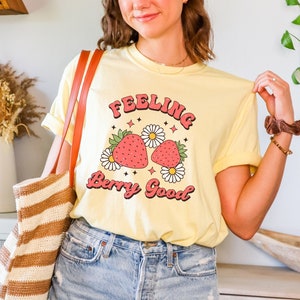 Strawberry Summer Comfort Colors Tshirt, Feeling Berry Good Shirt, Summer Shirt, Family Vacation Shirt, Funny Cool Shirt, Oversized Tshirt