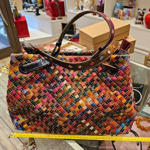 Multicolored multicolored woven leather bag made in Italy, very spacious, classic ethnic sporty style image 10