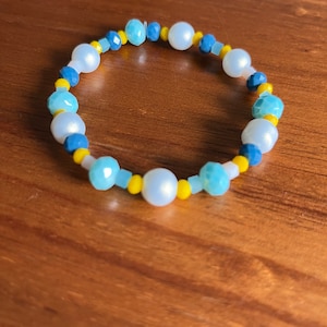 Kids blue gum drop bracelet