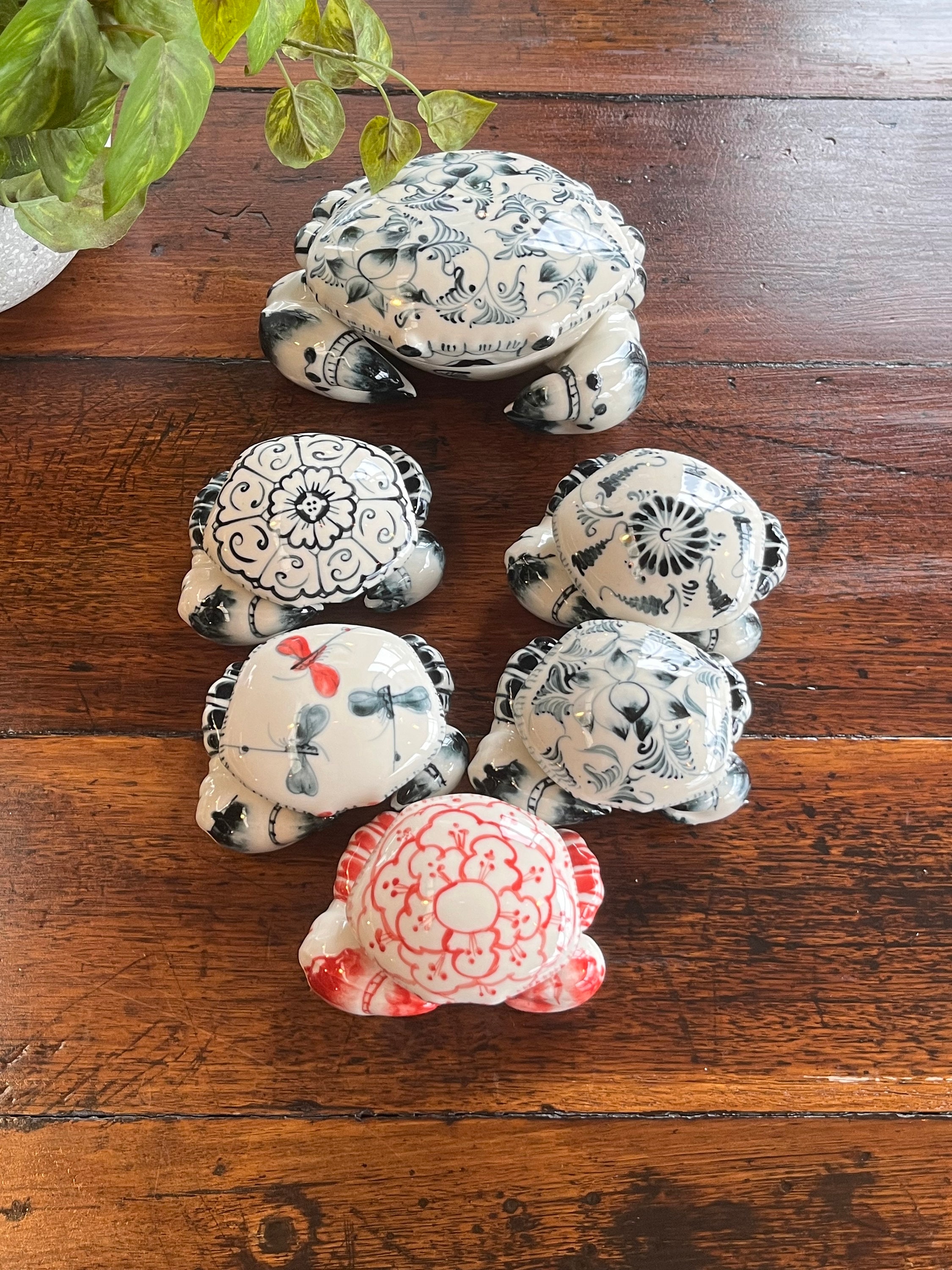 手描きの陶器製カニの小物入れ：ベトナム陶器のギフト。 - Etsy 日本