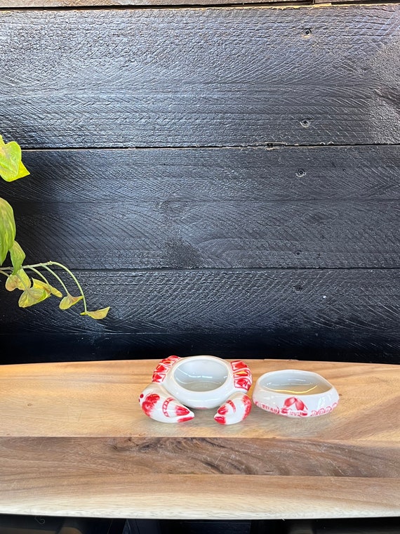 Hand-Painted Ceramic Crab Trinket Box: Vietnamese Pottery Gift