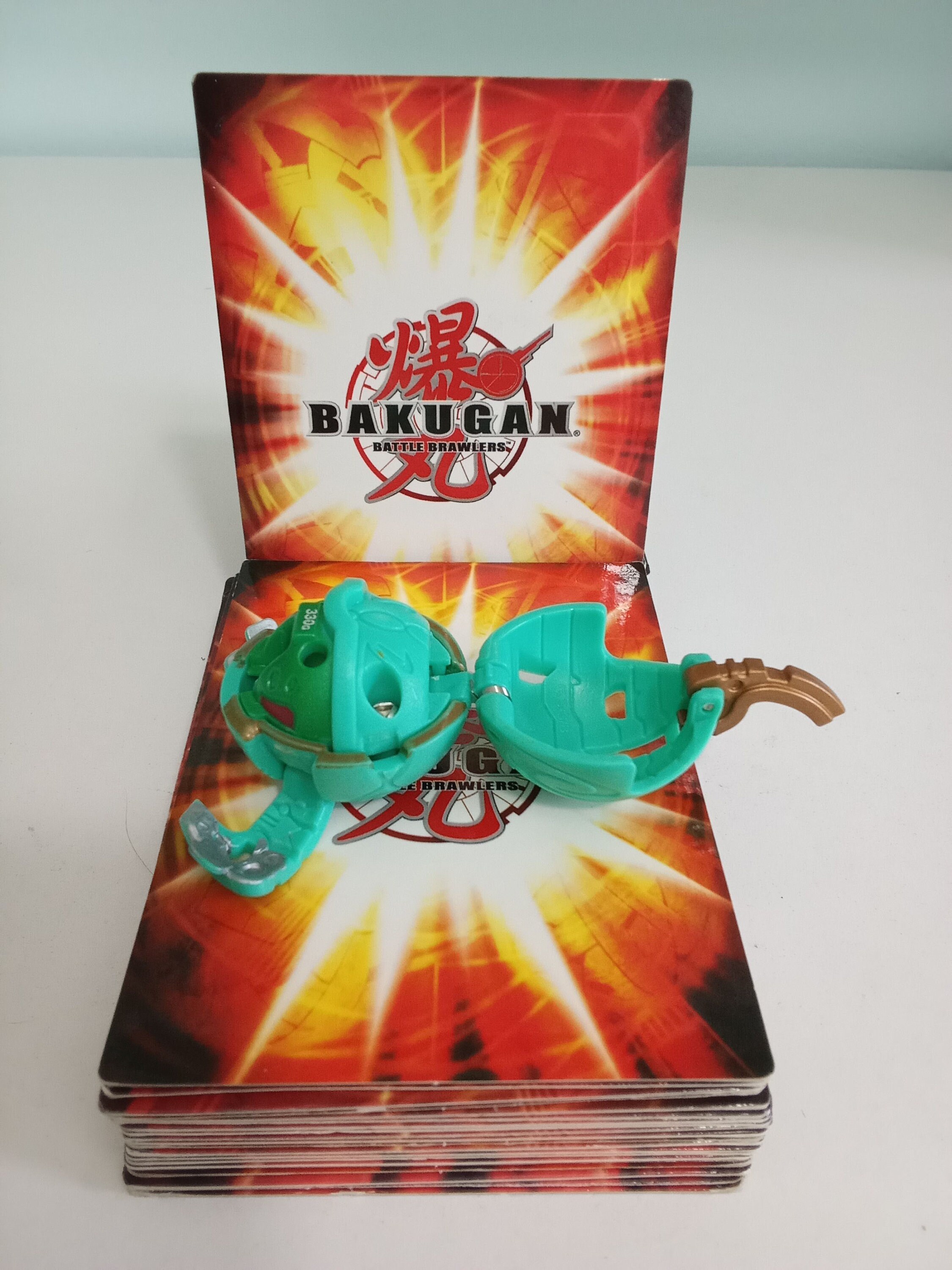 BAKUGAN VENTUS AVIOR 810g EUR 15,00 - FR BAKUGAN VENTUS AVIOR 810g EUR 15,00 - FR