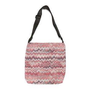 Tote Bag Pink Chevron: Stylish and Adjustable Premium Bag with Zip, Great for Shopping or Travel, Unique Birthday Gift