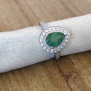 Victorian Emerald & Moissanite Wedding Ring- 925 Sterling Silver- Fine Silver Statement Ring- Dainty Proposal Ring For Women- Gifts For Her.