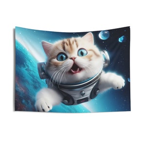 宇宙猫の壁掛けタペストリー - 高級ポリエステル、宇宙風の奇抜さ、動物愛好家や天文学愛好家に最適
