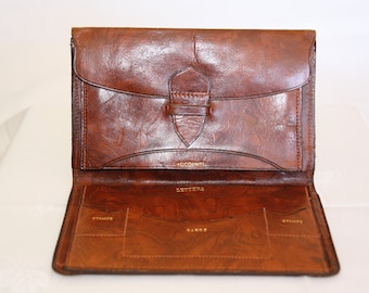 Bifold leather wallet for collectors, brown buffalo, made in England