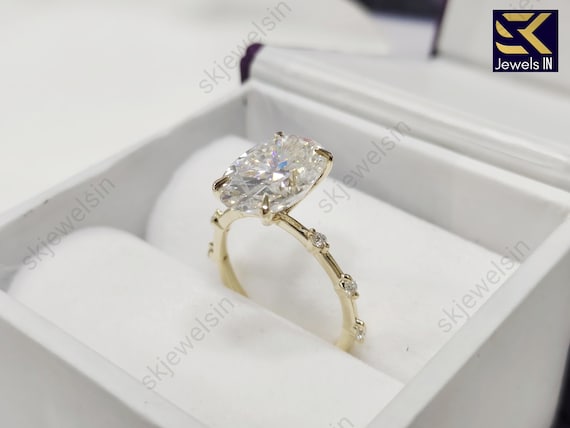 Vintage Oval Cut Moissanite Engagement Ring, 14K Gold Halo Bubble Shank Wedding Ring Anniversary Gifts  Handmade Unique Gift for Women