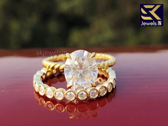 Handmade Oval Moissanite Engagement Ring, 14K Gold Eternity Band