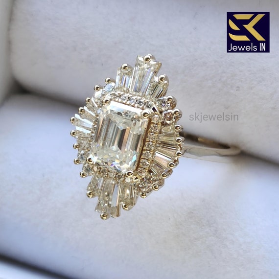 14K Gold Emerald Cut Starburst Engagement Ring, Vintage Baguette & Round halo Moissanite Diamond Bridal Sets Wedding Ring, Anniversary Gifts