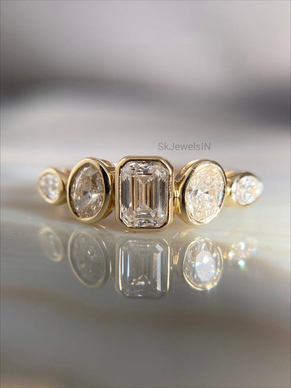 Multi Stone Moissanite Ring, 14K Gold Bezel Set Five Stone Emerald and Oval Cut Diamonds, Art Deco Gift Ring for Women, Gifts for Daughter