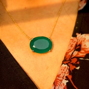 natural green onyx necklace, green onyx pendant, silver jewelry, green gemstone pendant, onyx jewelry, dainty green onyx pendant, Gift Her