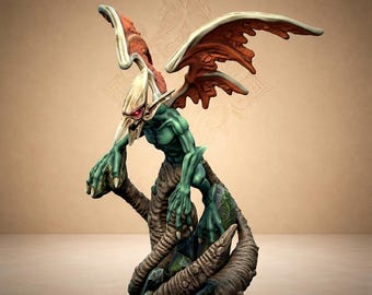 Unpainted, monstrous, winged alien creature in resin - Dungeon Dog