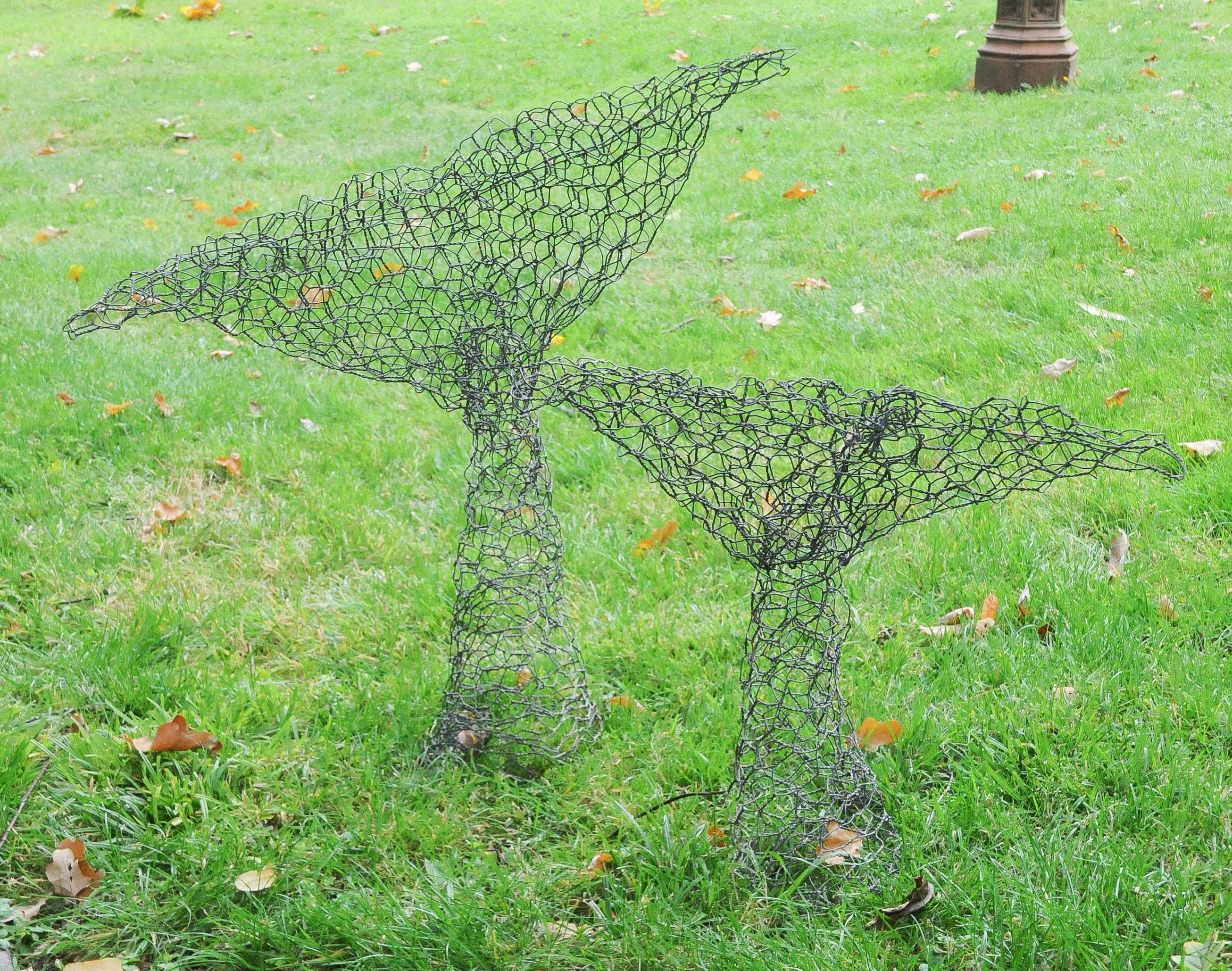 Wire Garden Whale Tail Decoration Sculpture Frame for Topiary Set of Two  Pond and Garden Art Gifts - Etsy