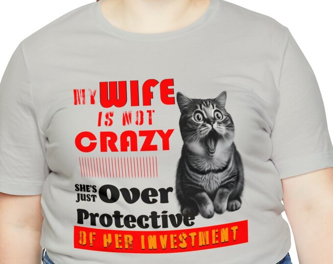 Funny Cat Lover Tee for Mama - Quirky Wife Gift - Unique Cat Lady Shirt