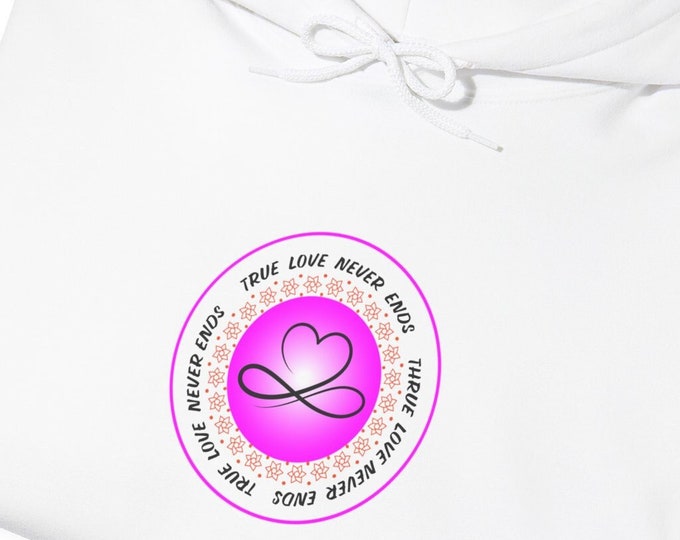 Graphic Shirt True Love Sweatshirt - Trendy Casual Wear - Cozy Winter Fashion