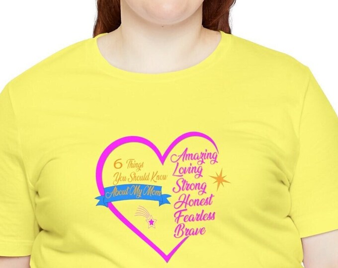 Super Mom Mother's Day Gift T-Shirt - Best Gift for the Superhero Mom in Your Life