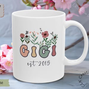 Personalisierte Gigi Blumentasse: Retro Oma Kaffeetasse, Custom Jahr