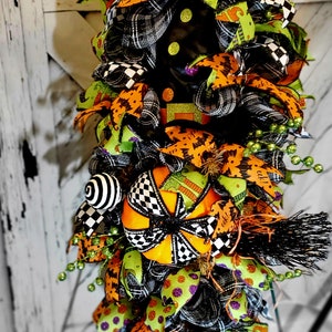 Halloween Wreath, Witch Wreath,  Halloween Swag, Halloween Decor, Fall Wreath, Front Door Wreath, Witch Feet and Hat attachment