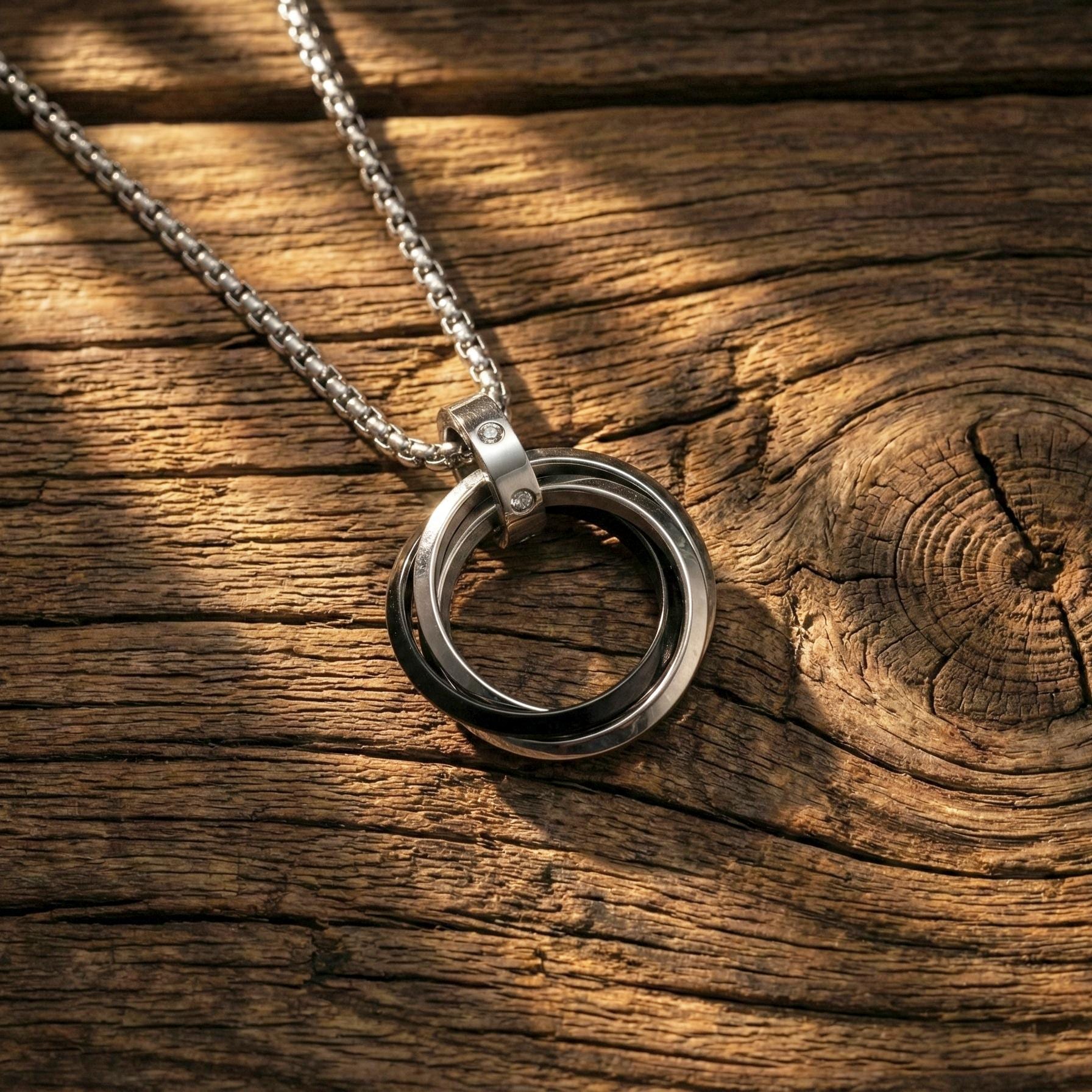 Tiffany's locket - Etsy 日本