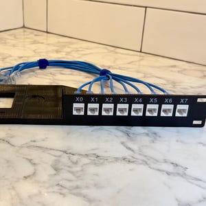 SONICWALL Rack Mount stampato in 3D con 8 Keystone TZ400 / TZ270 / TZ370 / TZ470 19" di larghezza
