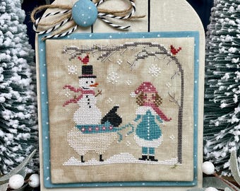 Snow Ewe - Celebrate Ewe Series - The Proper Stitcher - Download PDF - Schema punto croce