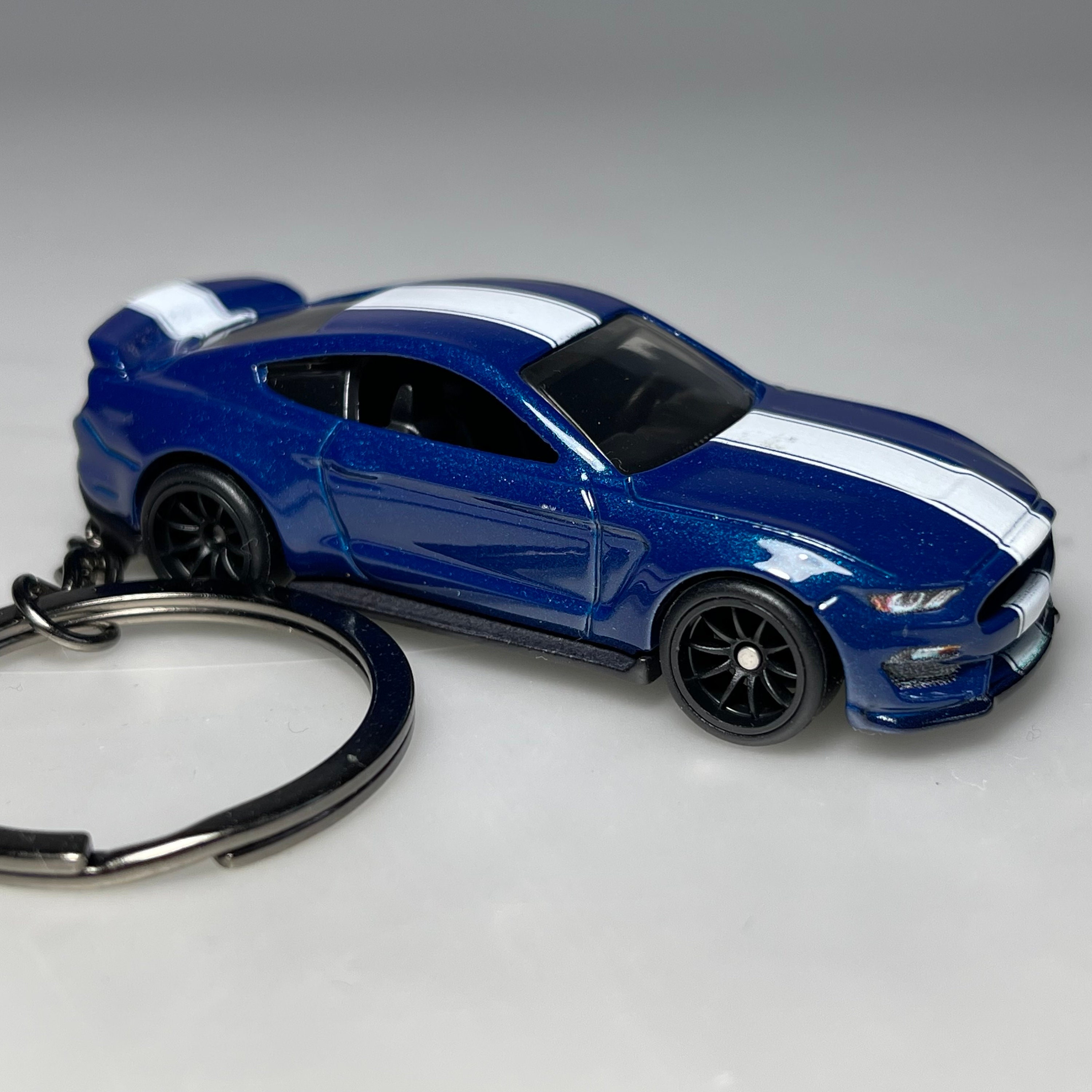 Ford Shelby GT 350R Keychain, Diecast car keychain