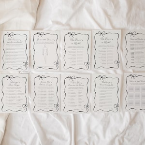 Pu&ograve; includere: Una collezione di dieci biglietti di gioco bianchi con testo nero e bordi neri decorativi. Le carte presentano vari titoli di giochi, tra cui "Chi conosce meglio la sposa?" e "Indovina l'abito?", perfetti per un addio al nubilato o un matrimonio.