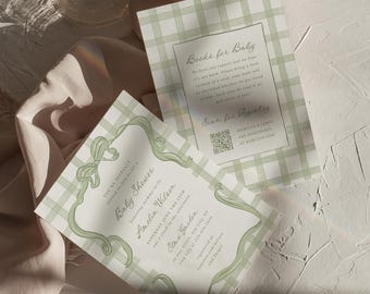 Pode incluir: Dois cartões de papel retangulares com um padrão xadrez verde claro e branco. Um cartão apresenta uma ilustração de fita verde e texto para um chá de bebê para Amelia Wilson. O outro inclui texto sobre livros para o bebê e um código QR.