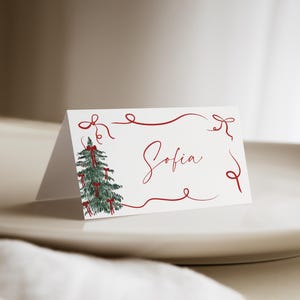 Schleife Tischkarte Wunderliche Weihnachtsbaum Lebensmittel Etikettvorlage Bearbeitbare Urlaubsparty Namensschild Druckbare Tischkarten Sofort-Download, 0062