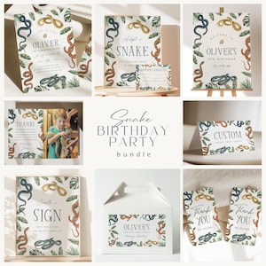 Puede incluir: Un paquete de fiesta imprimible para una fiesta de cumpleaños con temática de serpientes. El paquete incluye invitaciones, tarjetas de agradecimiento, etiquetas para carpas de comida, un letrero y una caja de regalo. El diseño presenta una ilustración de acuarela de serpientes y hojas.
