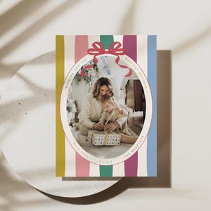 Boog Kerst Fotokaart Afbeelding Vakantiekaart Afdrukbaar Grillige regenboog Kerstkaartsjabloon Coquette Frame Card Afdrukbaar, 0067