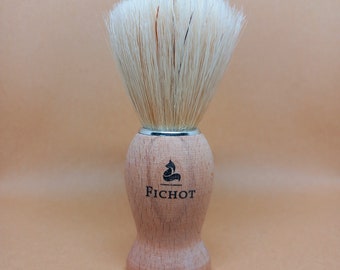 Shaving brush Fichot "Le Blanc de L'Ouest", handcrafted in beech wood and natural silk.