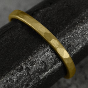 Handcrafted Hammered 9k Gold Wedding Band for Her - 2mm Wide Matte Finish Women's Gold Ring - Rustic and Elegant Design Women's Wedding Ring