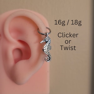 18g 16g Silver Seahorse Clicker Ring Hoop Dangle Charm Helix Rook Daith Tragus Earring cartilage piercing ear 8mm 10mm beach boho ocean sea