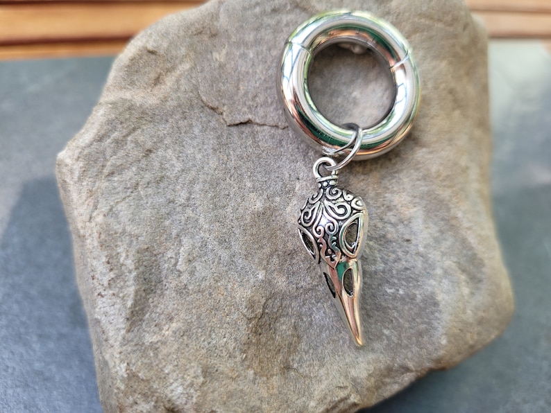 2g 4g 6g 8g 10g 12g 14g Clicker Ring Crow Raven Bird Skull Hoop Dangle Gauges Plug Earrings piercing ear goth silver septum stretch viking image 2