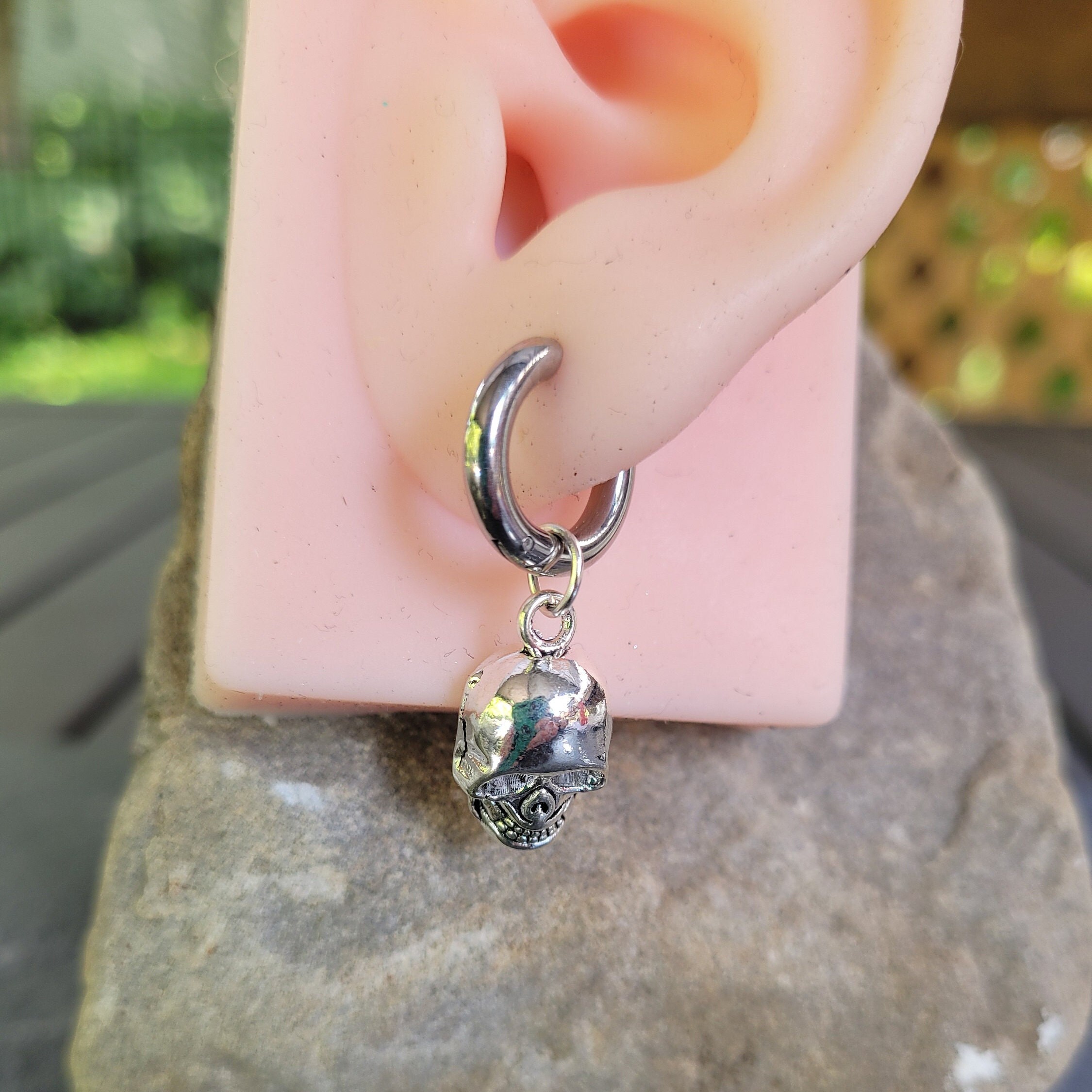 ★人氣★LOVE ME MONSTER★Essential Ring Earrings 10mm MUSINSA | LOVE ME MONSTER [Surgical] Big Ring Earrings