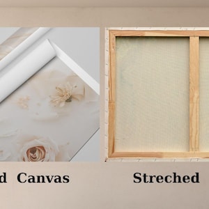 Peut inclure: L'image pr&eacute;sente deux options de toile : enroul&eacute;e et tendue. La toile enroul&eacute;e montre une impression florale, partiellement enroul&eacute;e. La toile tendue est mont&eacute;e sur un cadre en bois, pr&ecirc;te &agrave; &ecirc;tre accroch&eacute;e. Le texte indique "Rolled Canvas" et "Stretched Canvas".