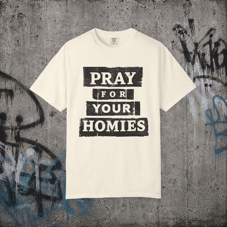 Maglietta "Pray For Your Homies" / Maglietta grafica streetwear a tema fede immagine 2