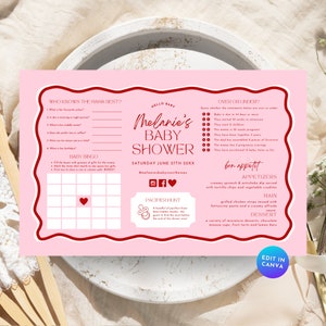Puede incluir: Cartas de juego de baby shower rosas y rojas con el título "Baby Shower de Melanie" y la fecha "Sábado 27 de junio de 20XX". Los juegos incluyen "¿Quién conoce mejor a la mamá?", "Baby Bingo", "Más o menos", "Búsqueda de chupetes" y "El menú: ¡Buen provecho!".