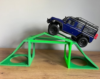 RC-Crawler-Bergrennen: Geländemerkmale im Maßstab 1:24 und 1:18 oder größer (Maßstab 1:12).