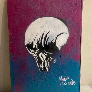 Mondo Skull - pink and blue