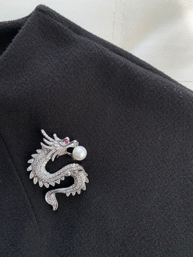 Modische Tier Drachen Brosche Elegante Atmosphärische Kreative Personalisierte Kleidung Accessoires Brosche Pins Broschen silber farbe Brosche Bild 1