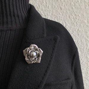 Schwarze Rose Blumen Perlenbrosche für Damen Herren Schmuck Mode Abzeichen Clips Hochzeit Broschen Pins Bild 1