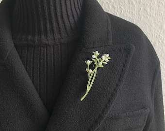 Green Color brooch leaf Pin Leaf Special Occasions Festive outfits gift